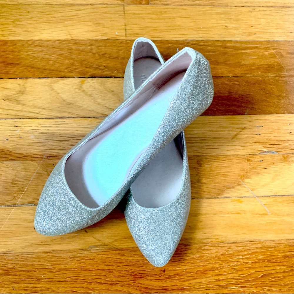 Glitter Gold Pointy Toe Flats Sz 11